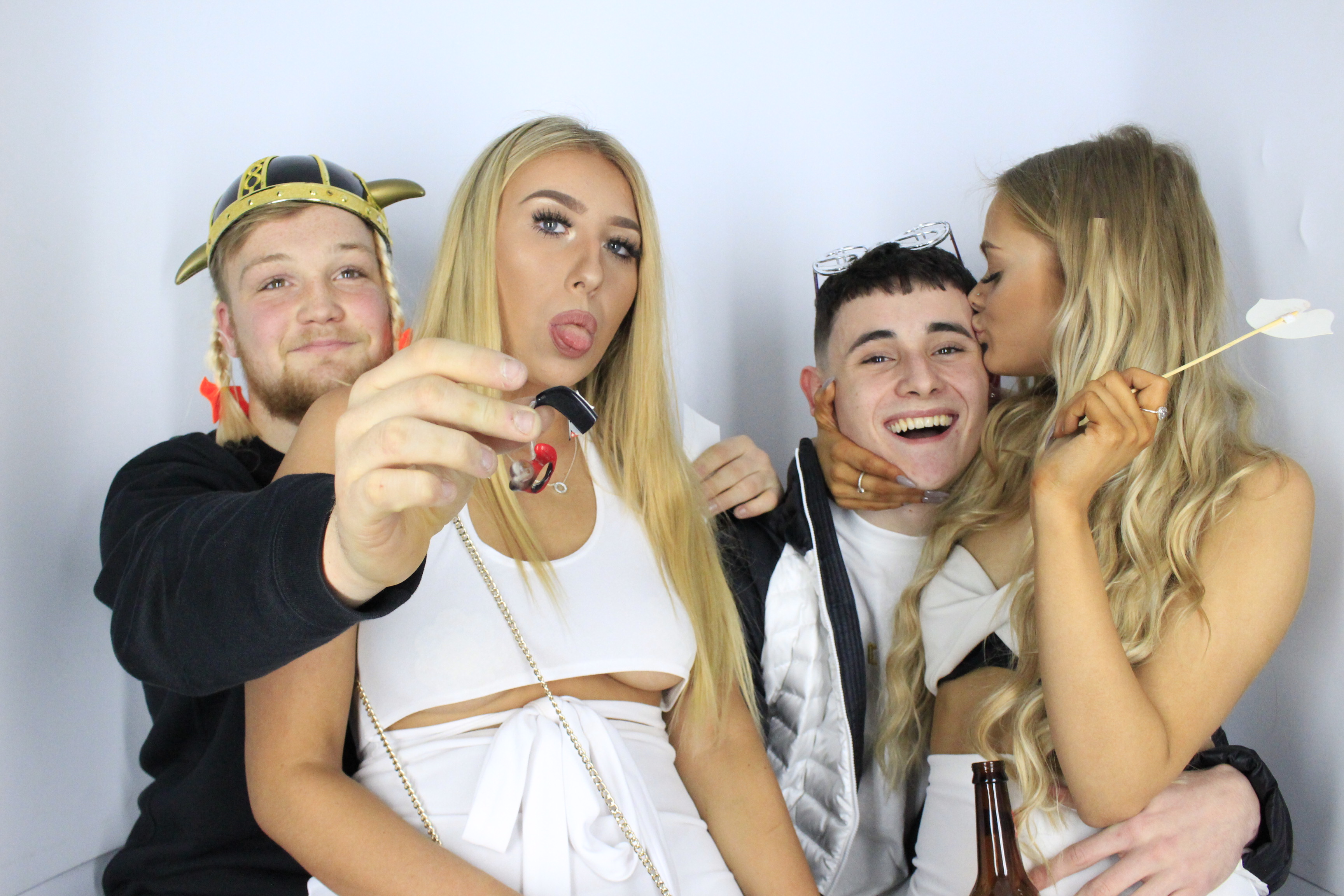 Issy & Alice's 18th Birthday Party | View more photos from the event at gallery.myphotoboothexperience.co.uk/u/MyPhotoBoothExperienceLtd/Issy-Alices-18th-Birthday-Party